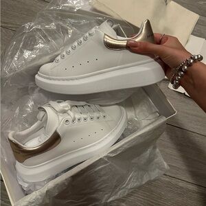 Alexander McQueen sneakers 37 EU (6.5 US) size gold metallic back